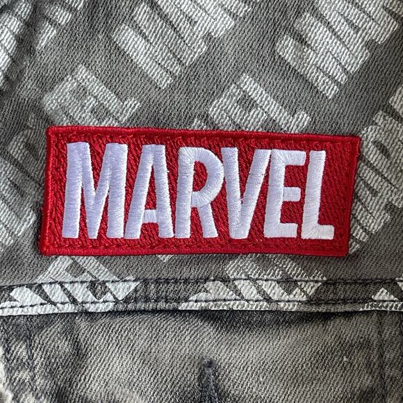 Marvel Mens Jean Jacket Medium Button Up AOP Logo Gray Denim Superhero Movies - Picture 4 of 10